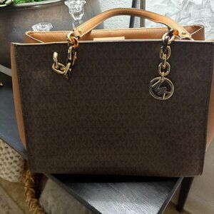 Michael Kors Sophia Leather Tote